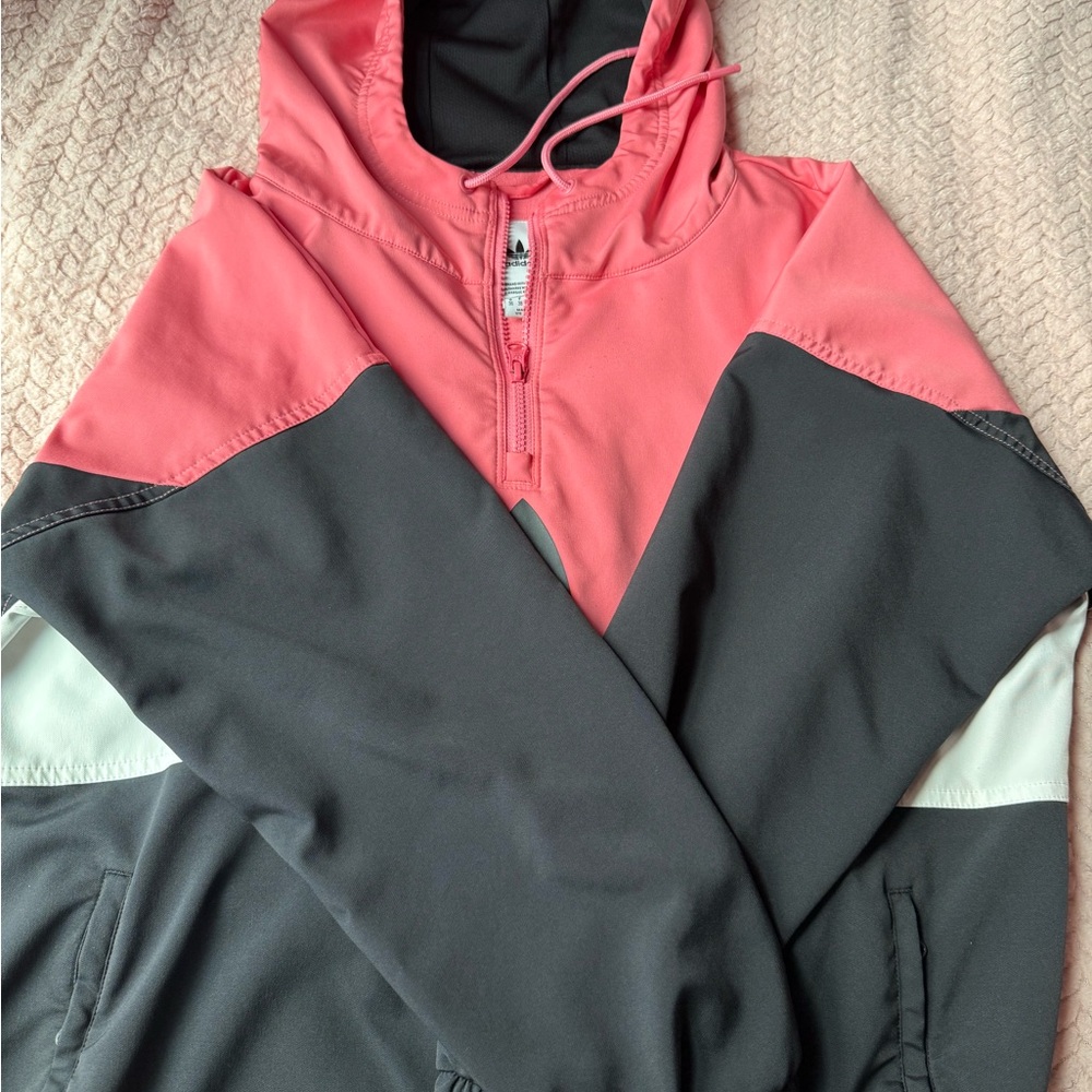 Small Addidas windbreaker - Picture 2 of 2